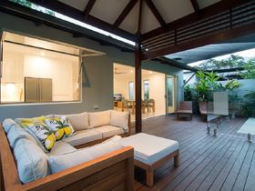 Iluka Beach Villa Port Douglas - Luxury Accommodation - Outdoor Cabana Lounge