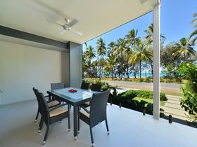 Esplanade Villa Luxury Holiday Accommodation Port Douglas beachfront dining with sea views