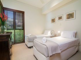 Port Douglas Accommodation Point 8 Villa 2 bedroom twin