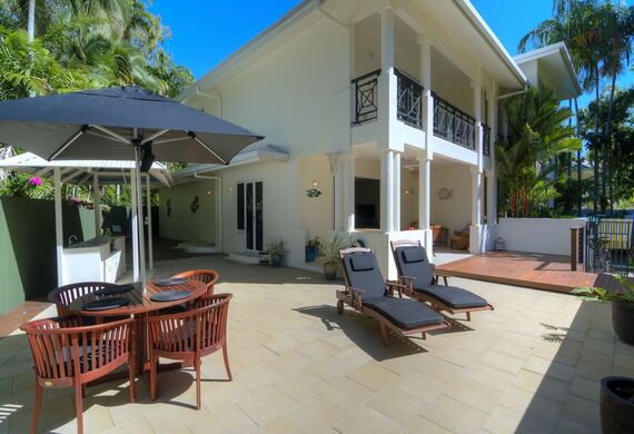 Whispering Palms Luxury Port Douglas Accommodation 4 bedroom beachfront