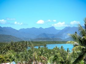 Port Douglas Accommodation Point 8 Villa 2 bedroom sea views