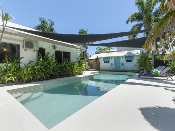 9 Ruby Port Douglas Luxury Accommodation family house 4 bedroom