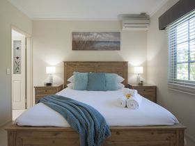 9 Ruby Port Douglas Luxury Accommodation ensuite room