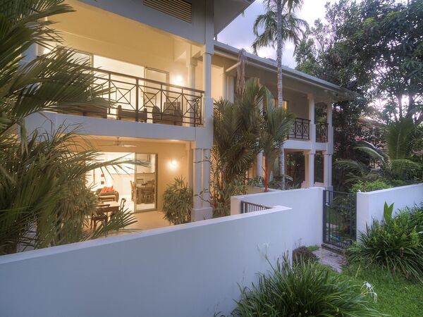 Plantation House 2 luxury holiday rental port douglas 4 bedroom