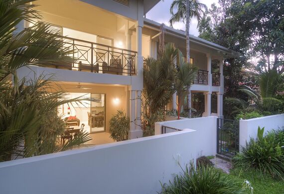 Plantation House 2 luxury holiday rental port douglas 4 bedroom