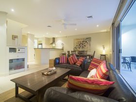 Plantation House 2 luxury holiday rental Port Douglas TV area