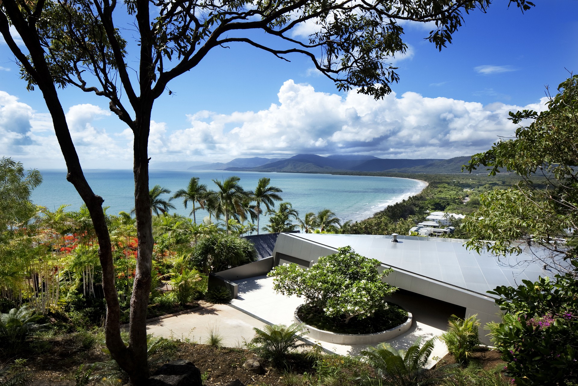 Port Douglas Luxury Accommodation Prestige properties