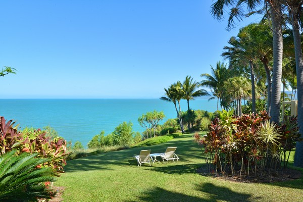 Hill 5 apartment Luxury Holiday Accommodation Port Douglas breathtaking views