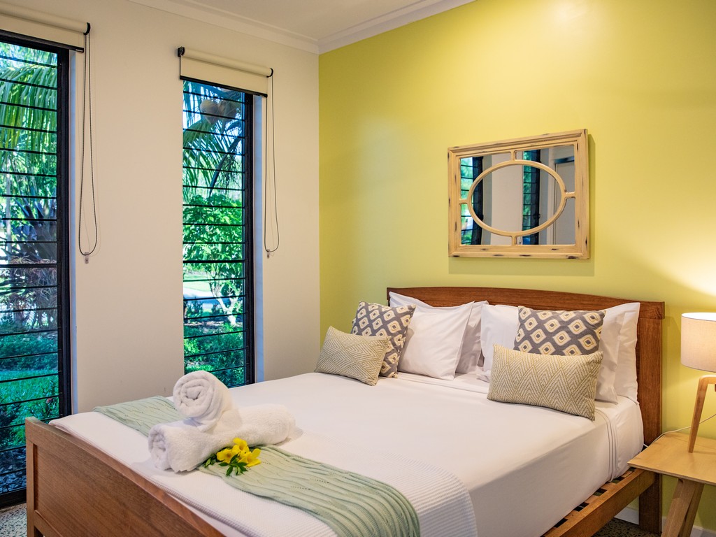 Luxurious Tranquility by the Lake Port Douglas