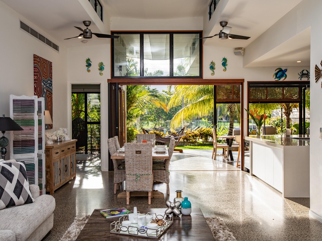 Luxurious Tranquility by the Lake Port Douglas
